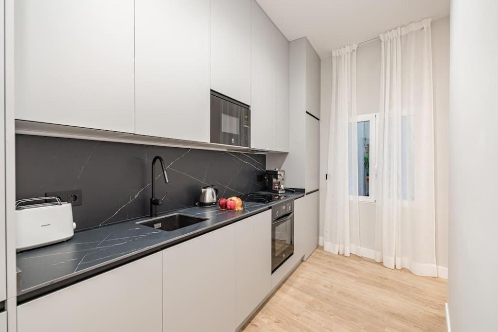 Centro XIII Calle De La Paz 2Br 2Bh Madrid Exterior photo